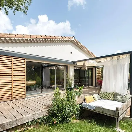 La Coursive Belle Maison Tout Confort, Piscine Villa